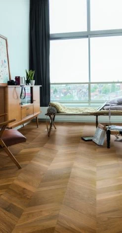 Quickstep Intenso Traditional Oak Chevron