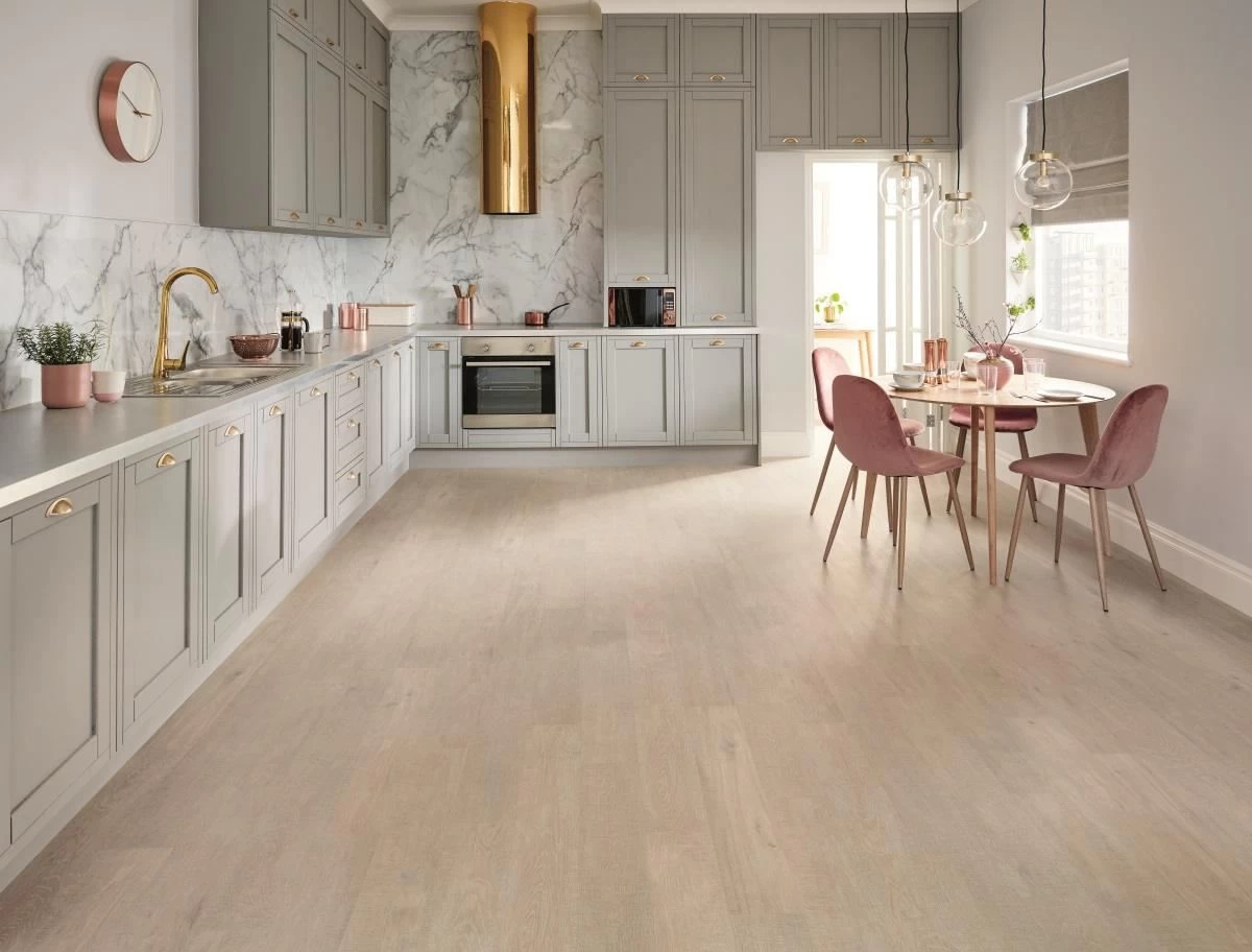 Karndean Knight Tile Coastal Sawn Oak 3 Karndean Knight Tile Coastal Sawn Oak