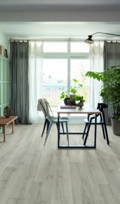 Quickstep Capture Brushed Oak Grey