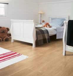 Quickstep Eligna White Varnished Oak Beige